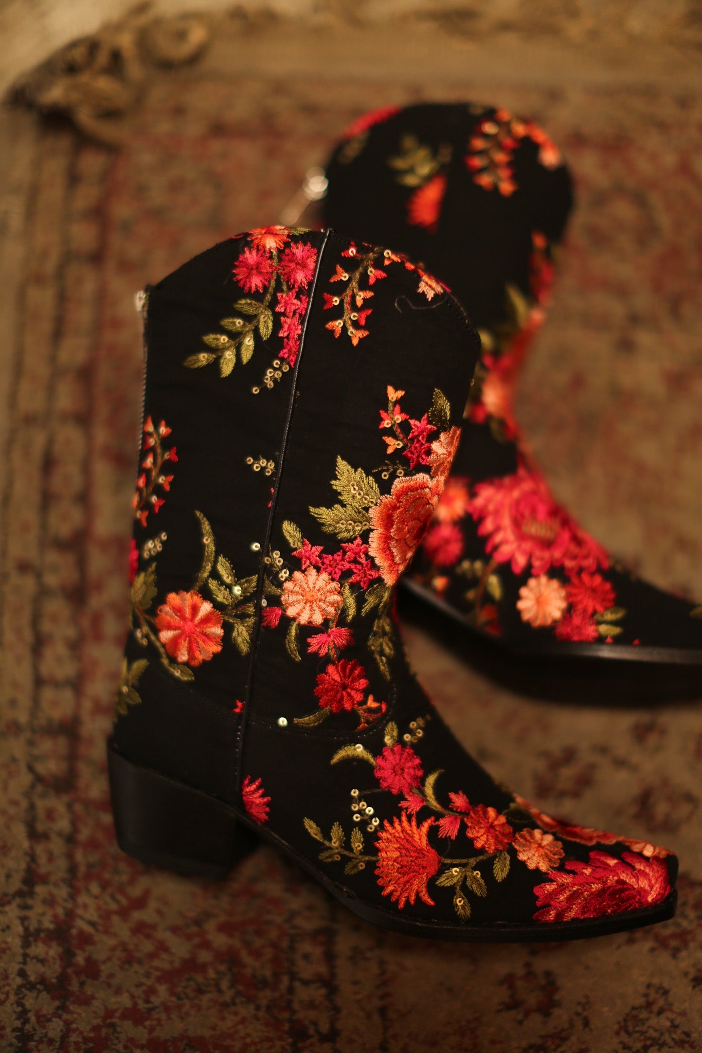 SILK EMBROIDERED BOOTS OFELIA - BANGKOK TAILOR CLOTHING STORE - HANDMADE CLOTHING