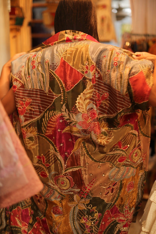 SILK EMBROIDERED KIMONO WINNI - BANGKOK TAILOR CLOTHING STORE - HANDMADE CLOTHING