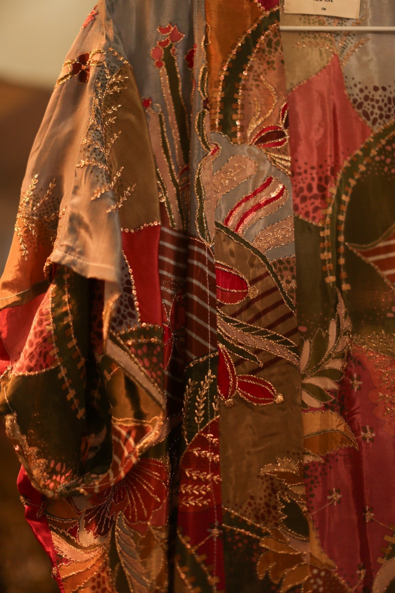 SILK EMBROIDERED KIMONO WINNI - BANGKOK TAILOR CLOTHING STORE - HANDMADE CLOTHING