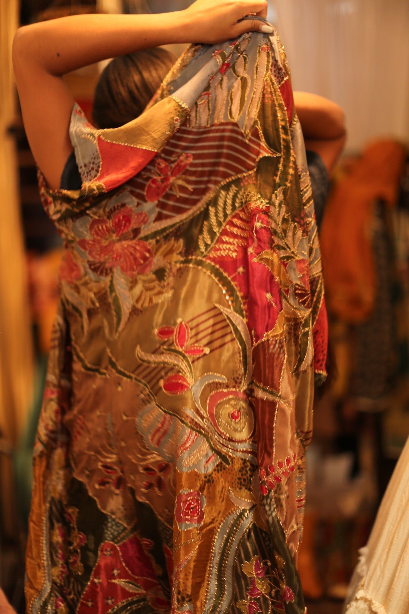 SILK EMBROIDERED KIMONO WINNI - BANGKOK TAILOR CLOTHING STORE - HANDMADE CLOTHING