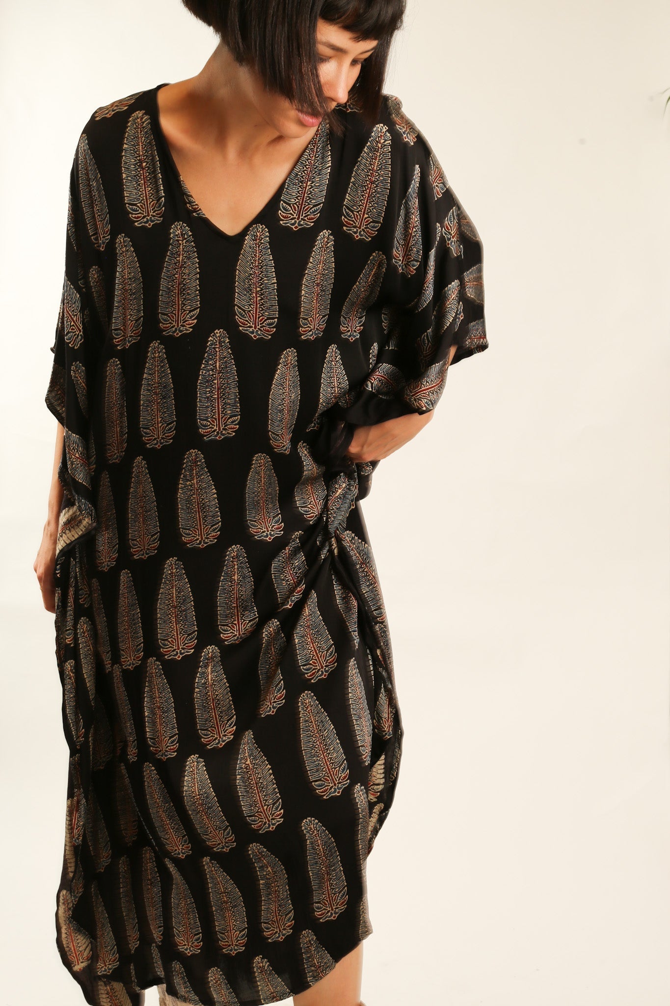 SILK FEATHER KAFTAN DRESS RAJA - BANGKOK TAILOR CLOTHING STORE - HANDMADE CLOTHING