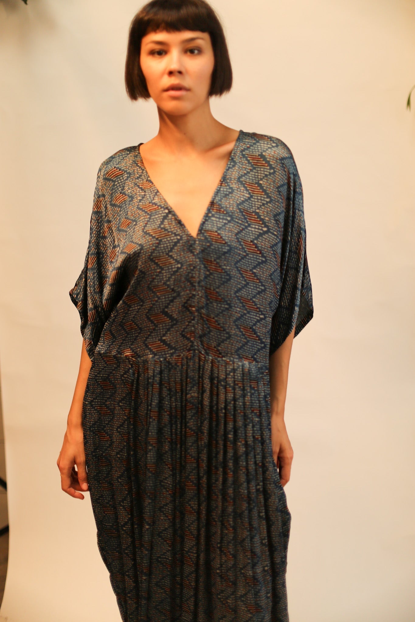 SILK KAFTAN DRESS LIA - BANGKOK TAILOR CLOTHING STORE - HANDMADE CLOTHING