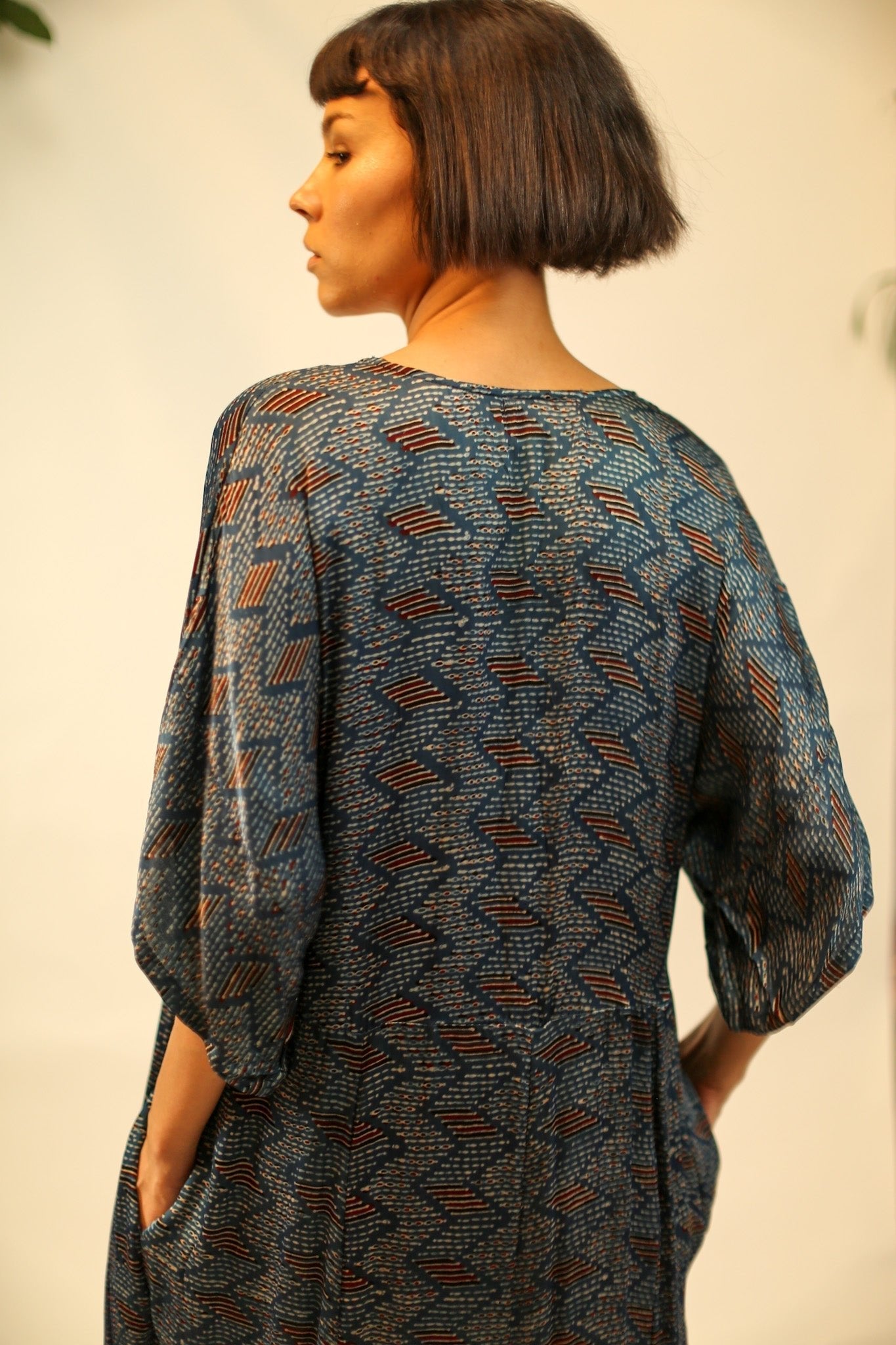 SILK KAFTAN DRESS LIA - BANGKOK TAILOR CLOTHING STORE - HANDMADE CLOTHING