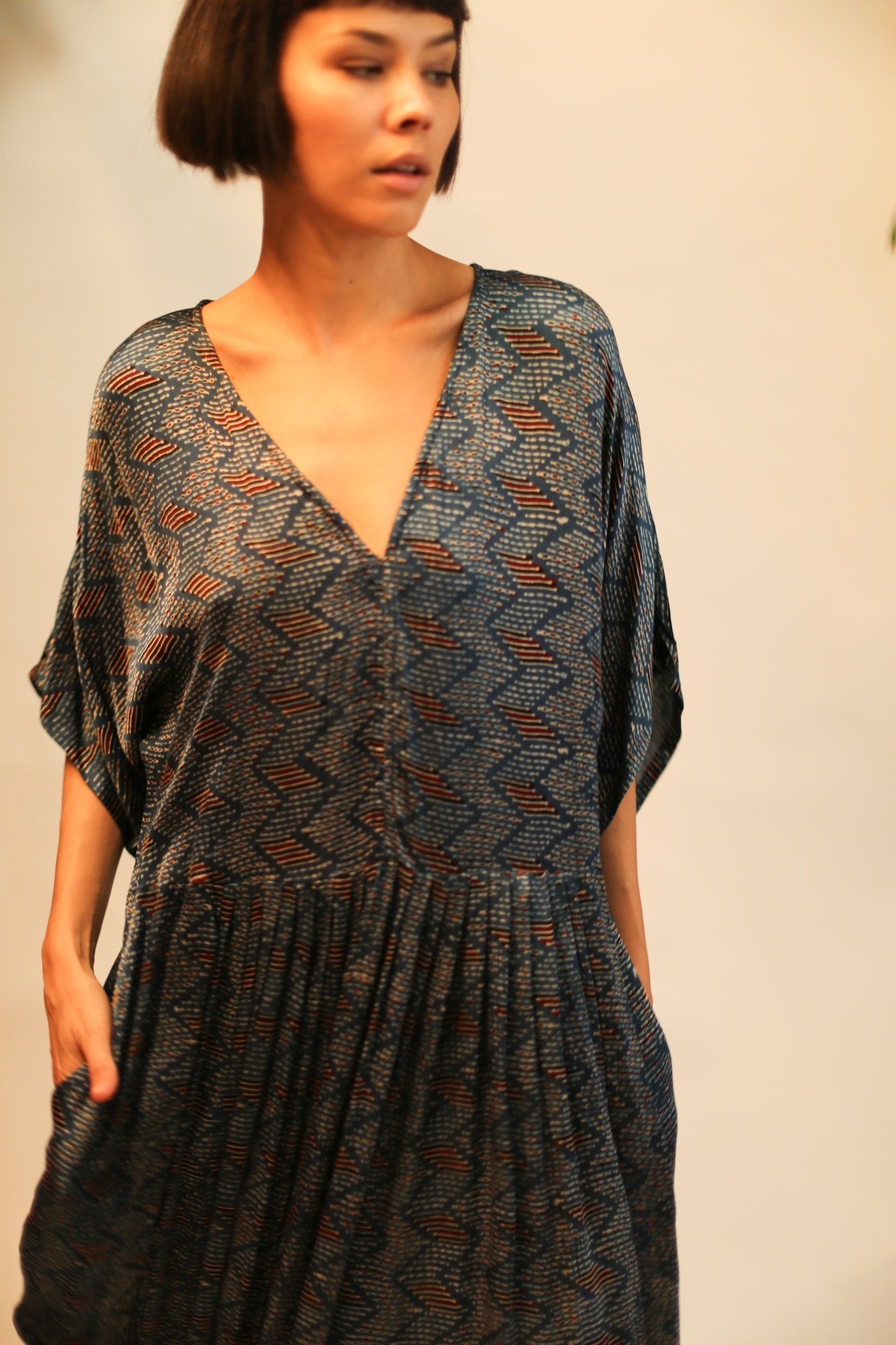 SILK KAFTAN DRESS LIA - BANGKOK TAILOR CLOTHING STORE - HANDMADE CLOTHING