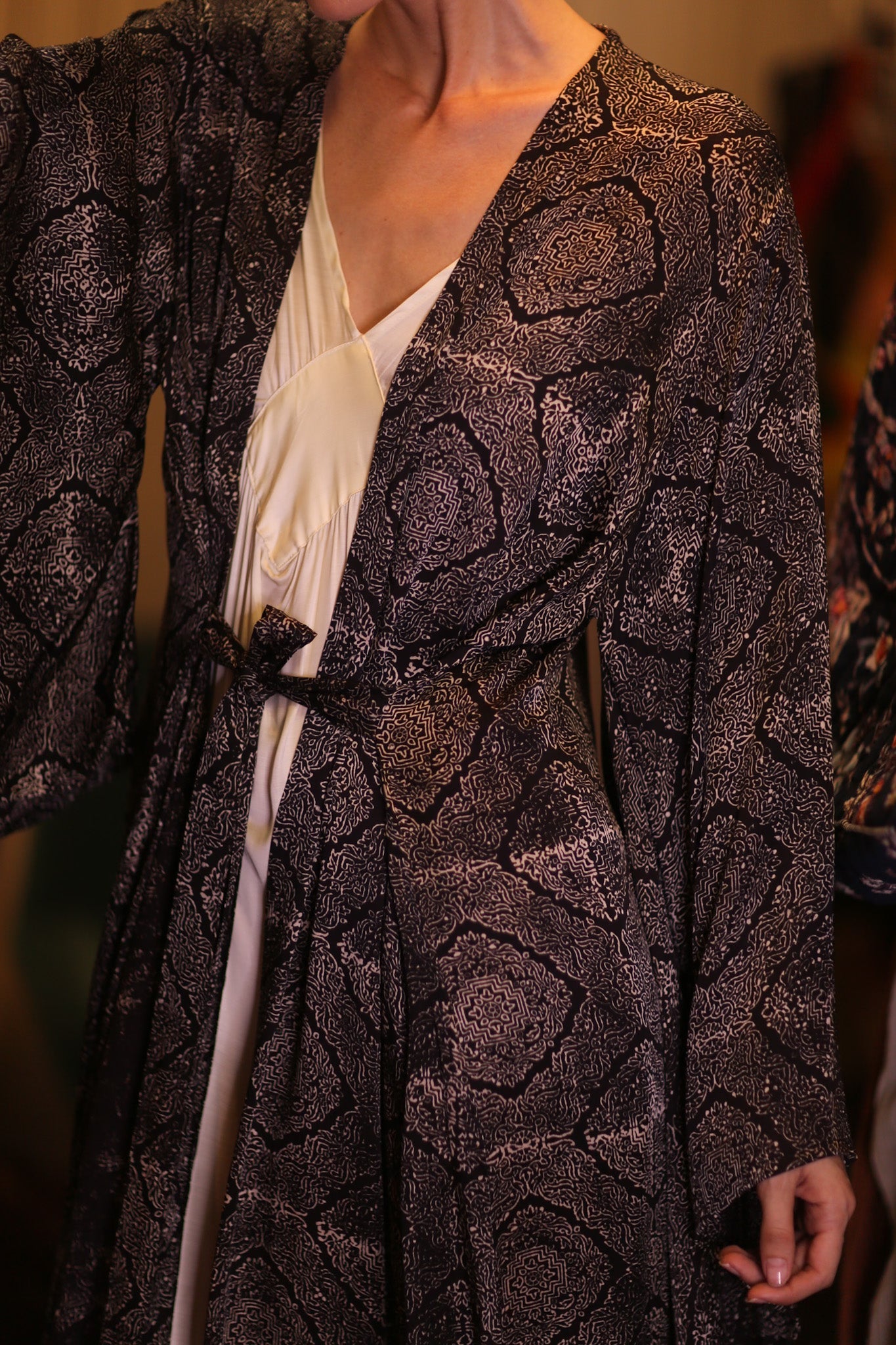 SILK KIMONO WING PINA KANOU - BANGKOK TAILOR CLOTHING STORE - HANDMADE CLOTHING