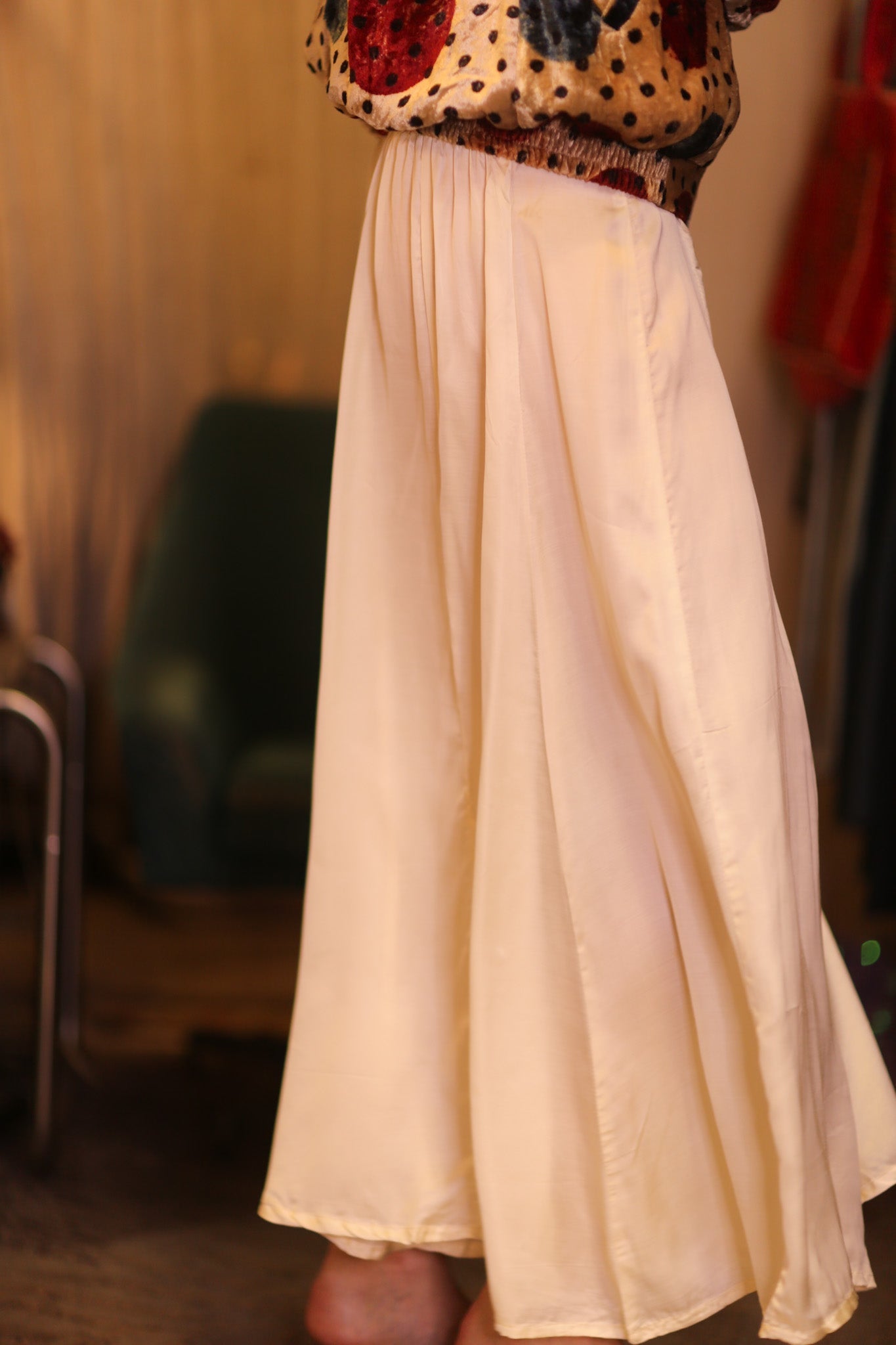 SILK WIDE LEGS LONG PANTS CREAM - BANGKOK TAILOR CLOTHING STORE - HANDMADE CLOTHING