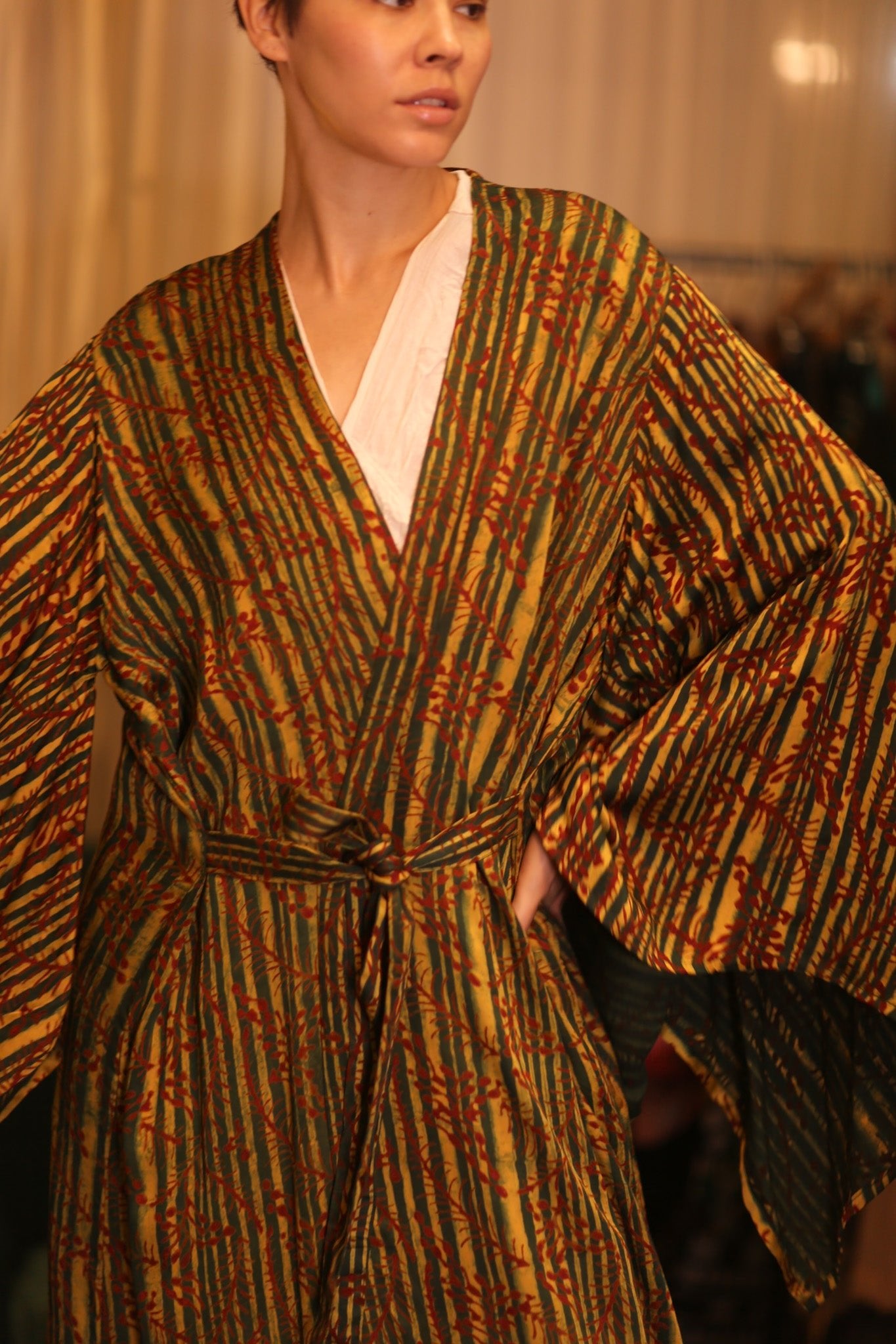 SILK WING KIMONO PINA ANANDA - BANGKOK TAILOR CLOTHING STORE - HANDMADE CLOTHING