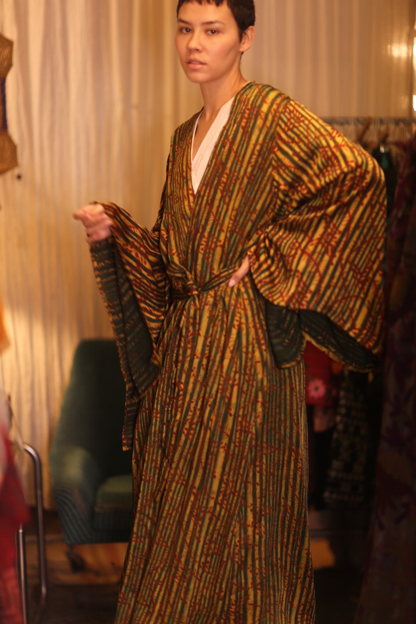 SILK WING KIMONO PINA ANANDA - BANGKOK TAILOR CLOTHING STORE - HANDMADE CLOTHING