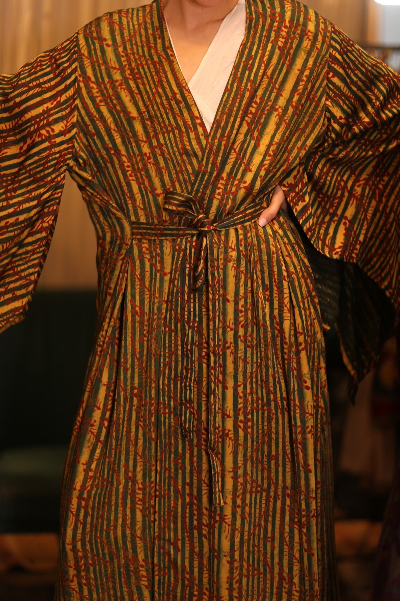 SILK WING KIMONO PINA ANANDA - BANGKOK TAILOR CLOTHING STORE - HANDMADE CLOTHING