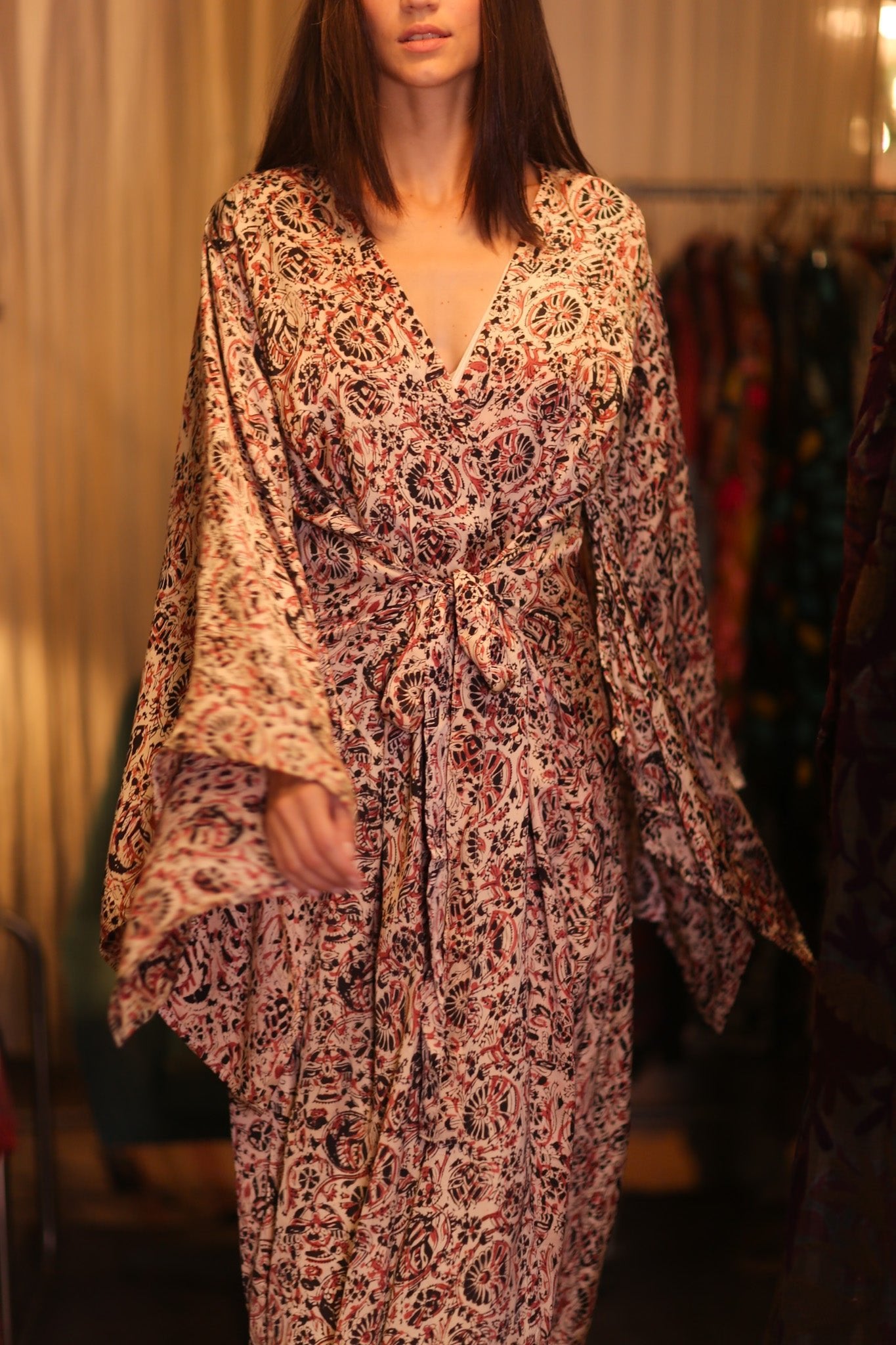 SILK WING KIMONO PINA EZRA - BANGKOK TAILOR CLOTHING STORE - HANDMADE CLOTHING