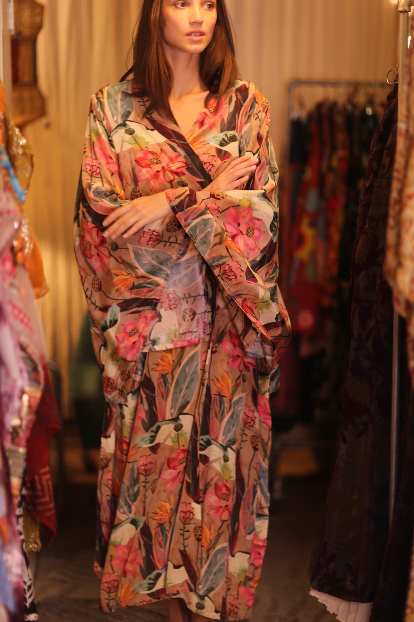 SILK WING KIMONO PINA FLORAL PINKY - BANGKOK TAILOR CLOTHING STORE - HANDMADE CLOTHING