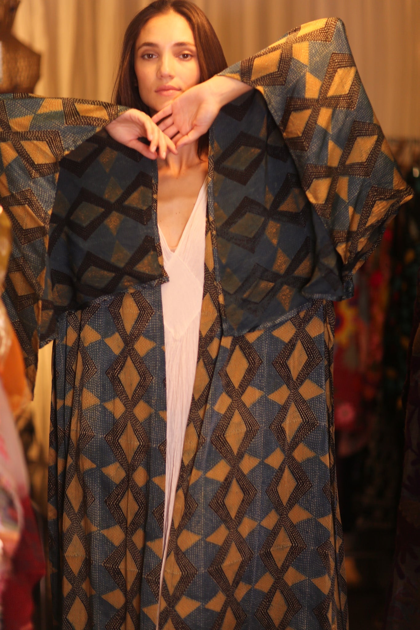 SILK WING KIMONO PINA GOLDEN QUADRANGLE - BANGKOK TAILOR CLOTHING STORE - HANDMADE CLOTHING