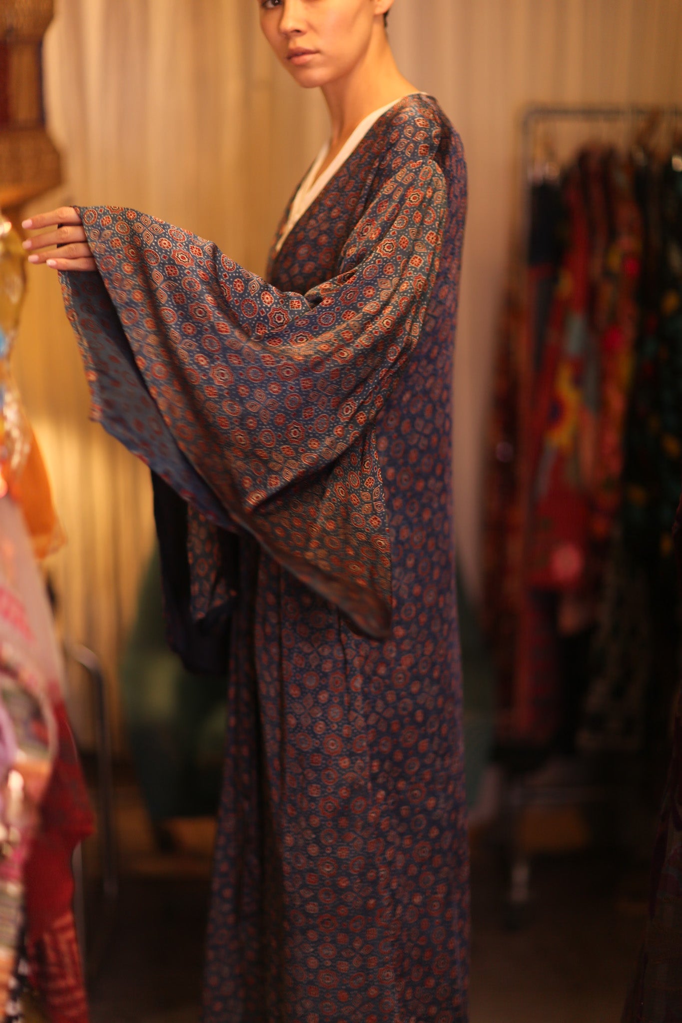 SILK WING KIMONO PINA RISINA - BANGKOK TAILOR CLOTHING STORE - HANDMADE CLOTHING