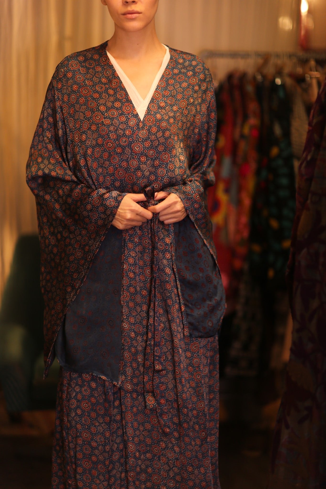 SILK WING KIMONO PINA RISINA - BANGKOK TAILOR CLOTHING STORE - HANDMADE CLOTHING