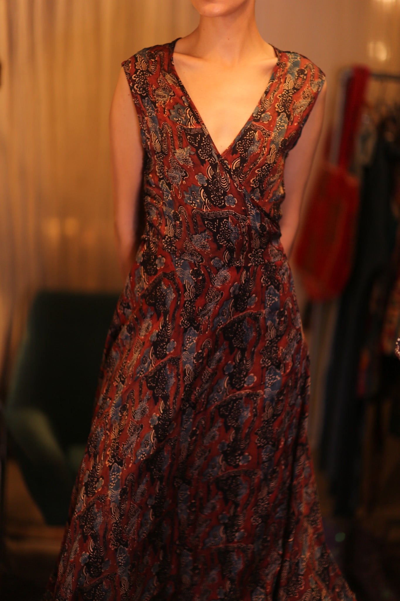 SILK WRAP DRESS GABRIELE PADA - BANGKOK TAILOR CLOTHING STORE - HANDMADE CLOTHING