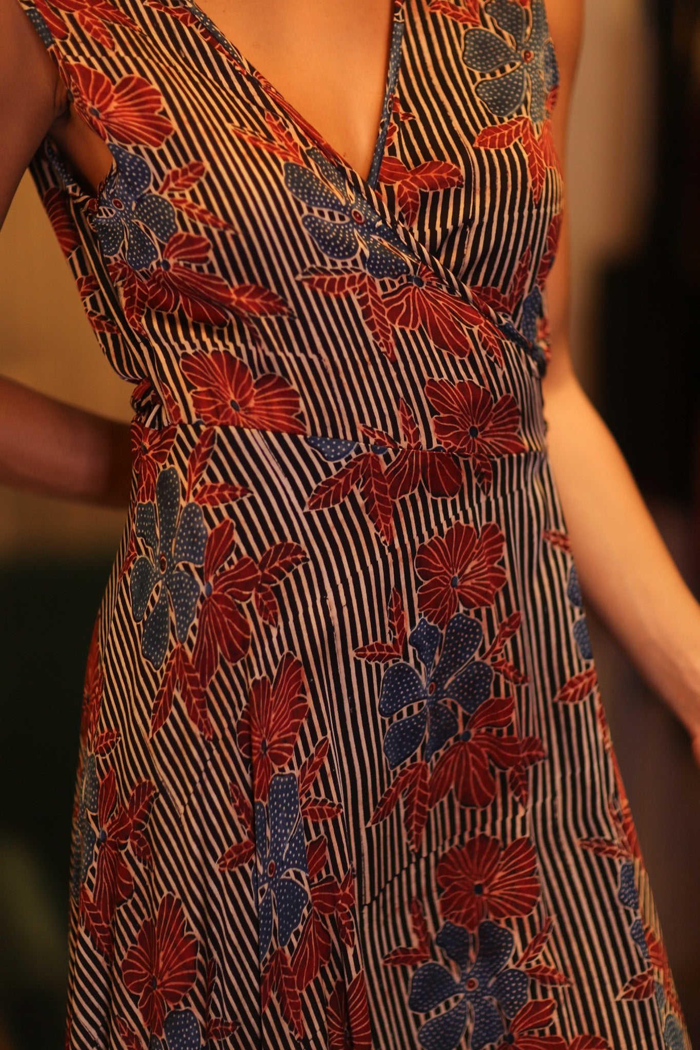 SILK WRAP DRESS GABRIELE VELIN - BANGKOK TAILOR CLOTHING STORE - HANDMADE CLOTHING