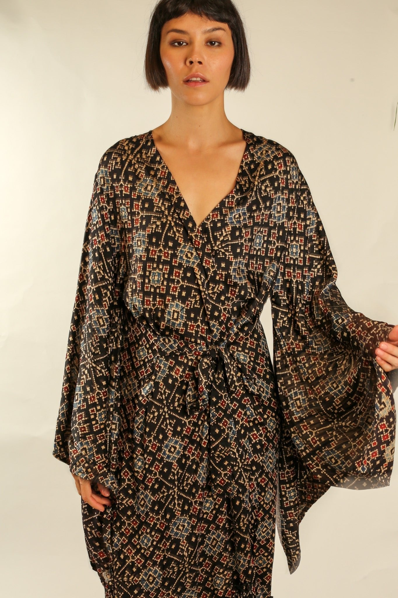 SILK XL KIMONO BINA - BANGKOK TAILOR CLOTHING STORE - HANDMADE CLOTHING