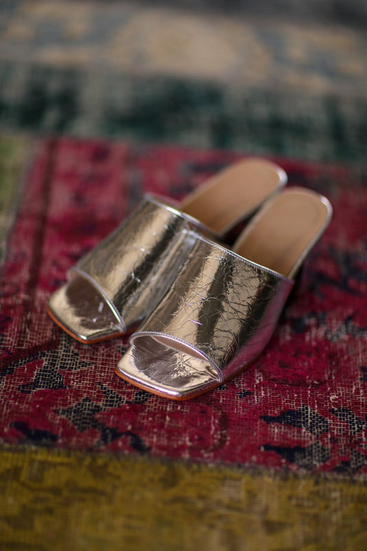 SILVER CRACKED METALLIC HEELED MULES PERRY - BANGKOK TAILOR CLOTHING STORE - HANDMADE CLOTHING