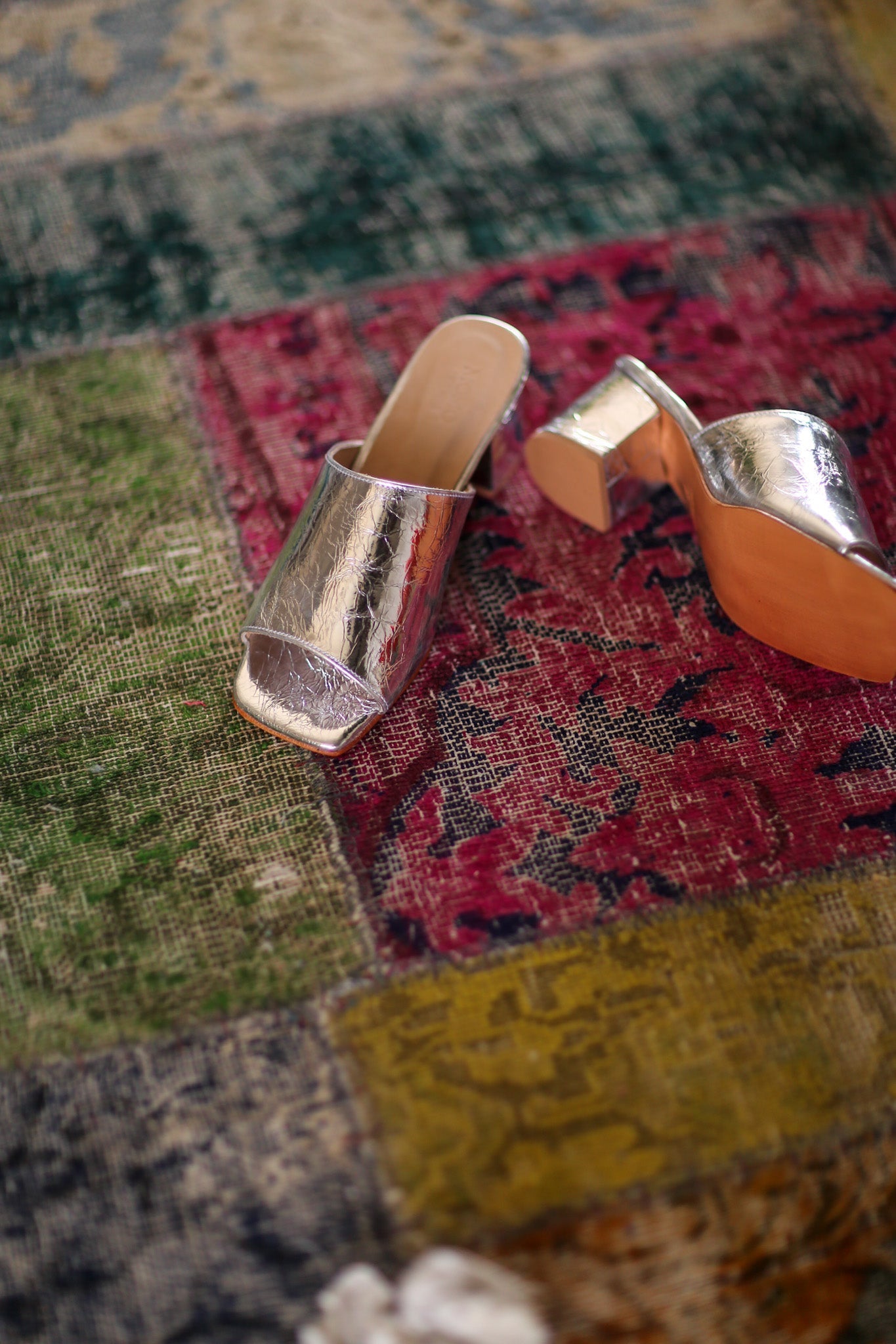 SILVER CRACKED METALLIC HEELED MULES PERRY - BANGKOK TAILOR CLOTHING STORE - HANDMADE CLOTHING