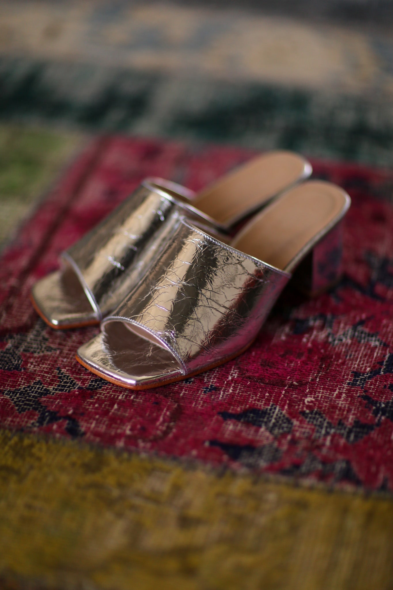 SILVER CRACKED METALLIC HEELED MULES PERRY - BANGKOK TAILOR CLOTHING STORE - HANDMADE CLOTHING