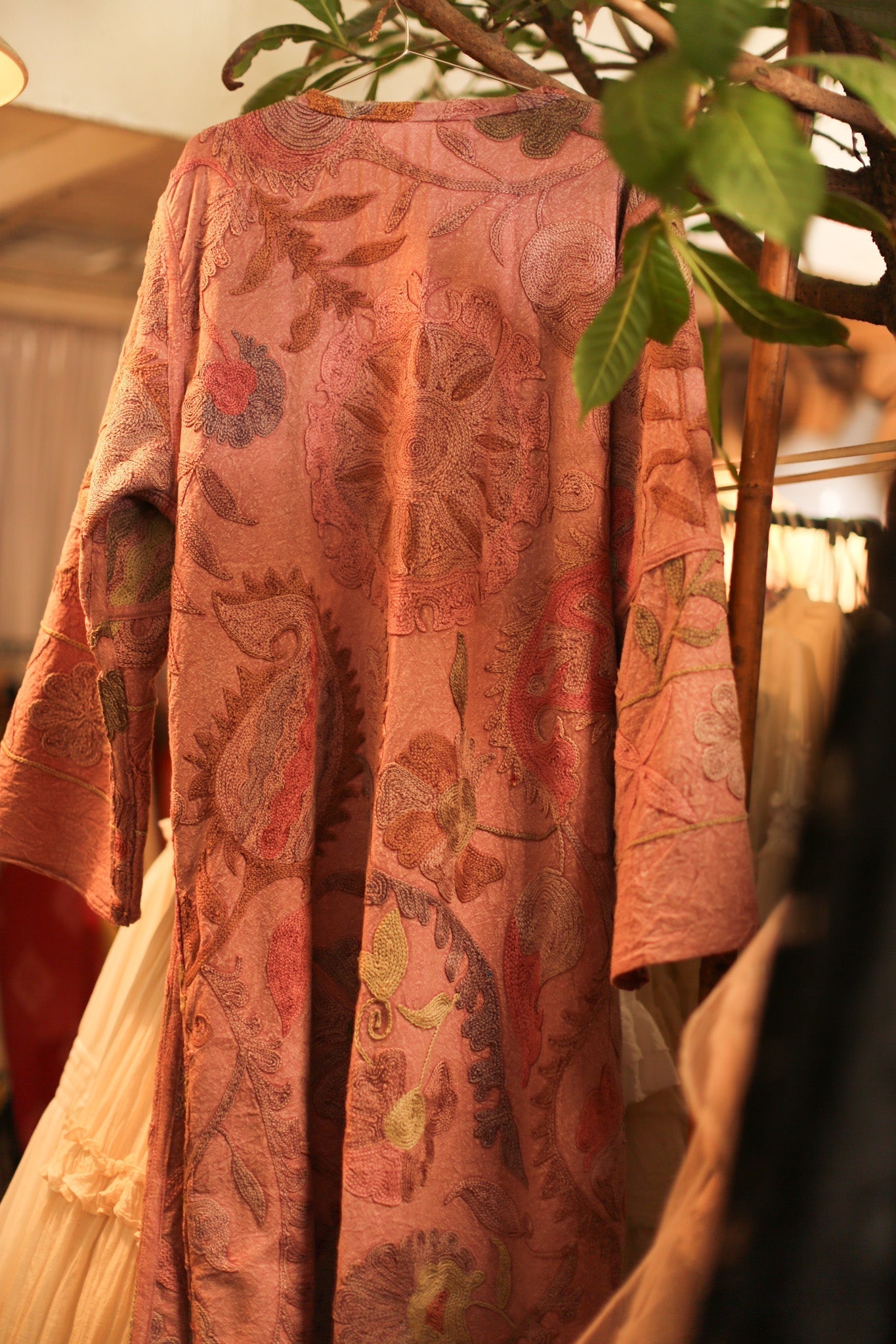 SUZANI COAT LAESU - BANGKOK TAILOR CLOTHING STORE - HANDMADE CLOTHING