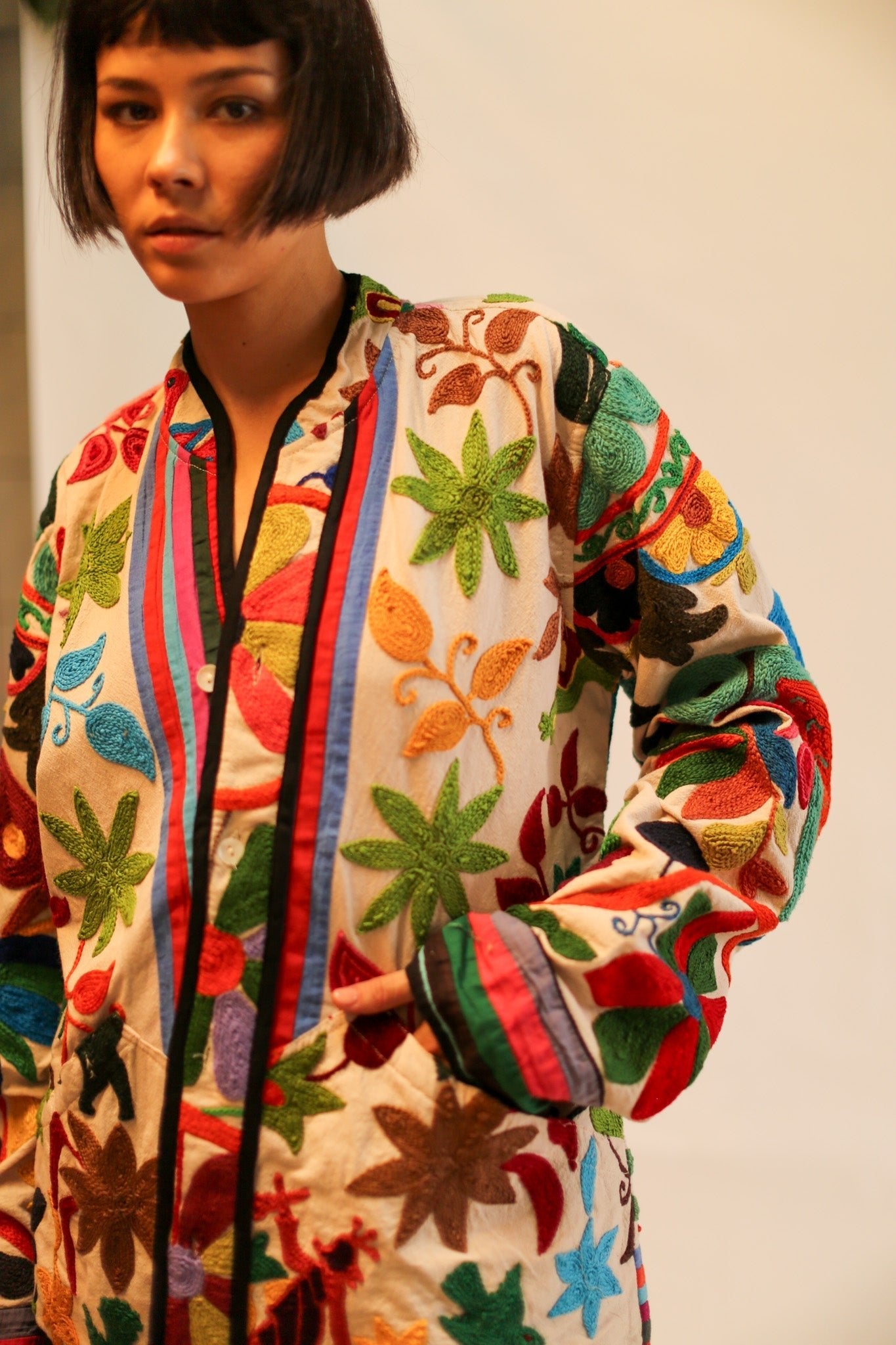 SUZANI EMBROIDERED JACKET MAEVE - BANGKOK TAILOR CLOTHING STORE - HANDMADE CLOTHING