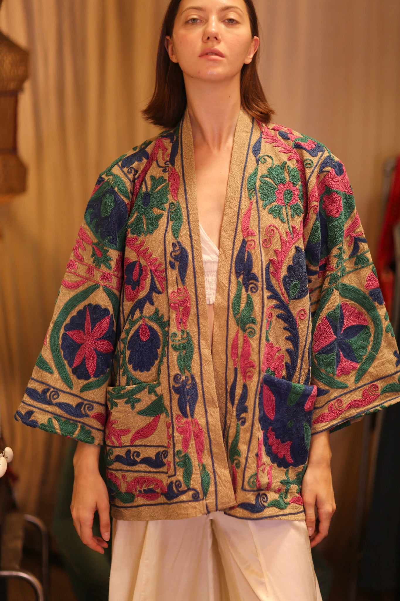 SUZANI EMBROIDERED SHORT KIMONO MONTY AMET - BANGKOK TAILOR CLOTHING STORE - HANDMADE CLOTHING