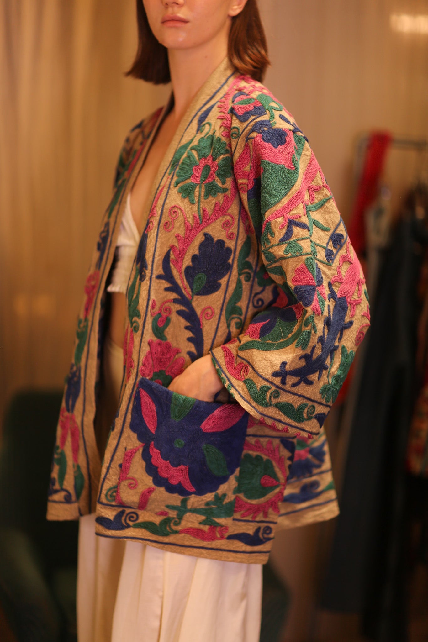 SUZANI EMBROIDERED SHORT KIMONO MONTY AMET - BANGKOK TAILOR CLOTHING STORE - HANDMADE CLOTHING