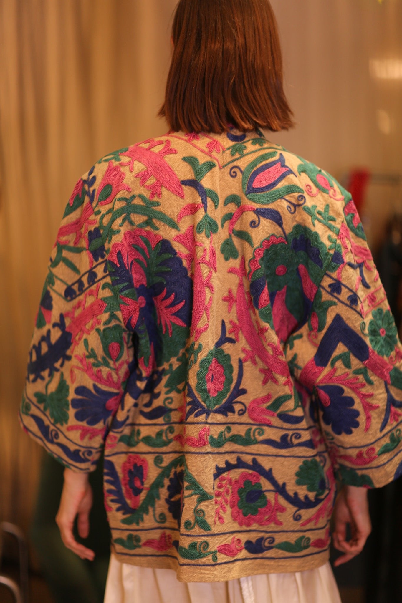 SUZANI EMBROIDERED SHORT KIMONO MONTY AMET - BANGKOK TAILOR CLOTHING STORE - HANDMADE CLOTHING