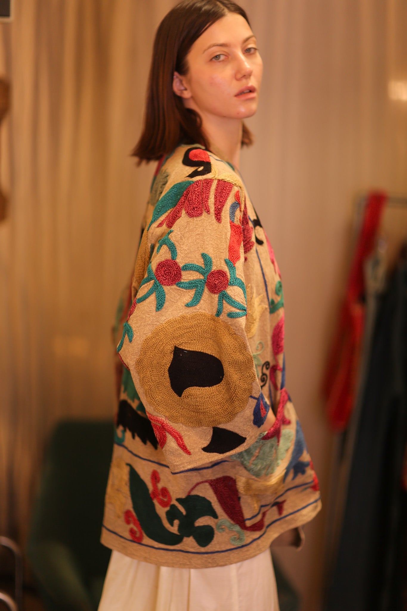 SUZANI EMBROIDERED SHORT KIMONO MONTY MAYI - BANGKOK TAILOR CLOTHING STORE - HANDMADE CLOTHING