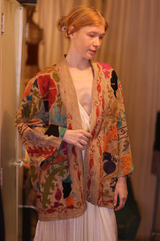 SUZANI EMBROIDERED SHORT KIMONO MONTY WADI - BANGKOK TAILOR CLOTHING STORE - HANDMADE CLOTHING