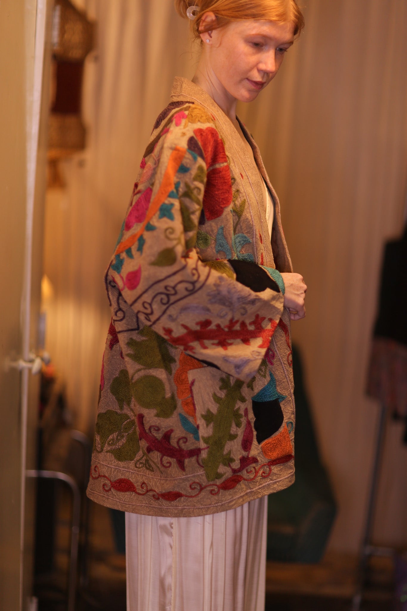 SUZANI EMBROIDERED SHORT KIMONO MONTY WADI - BANGKOK TAILOR CLOTHING STORE - HANDMADE CLOTHING