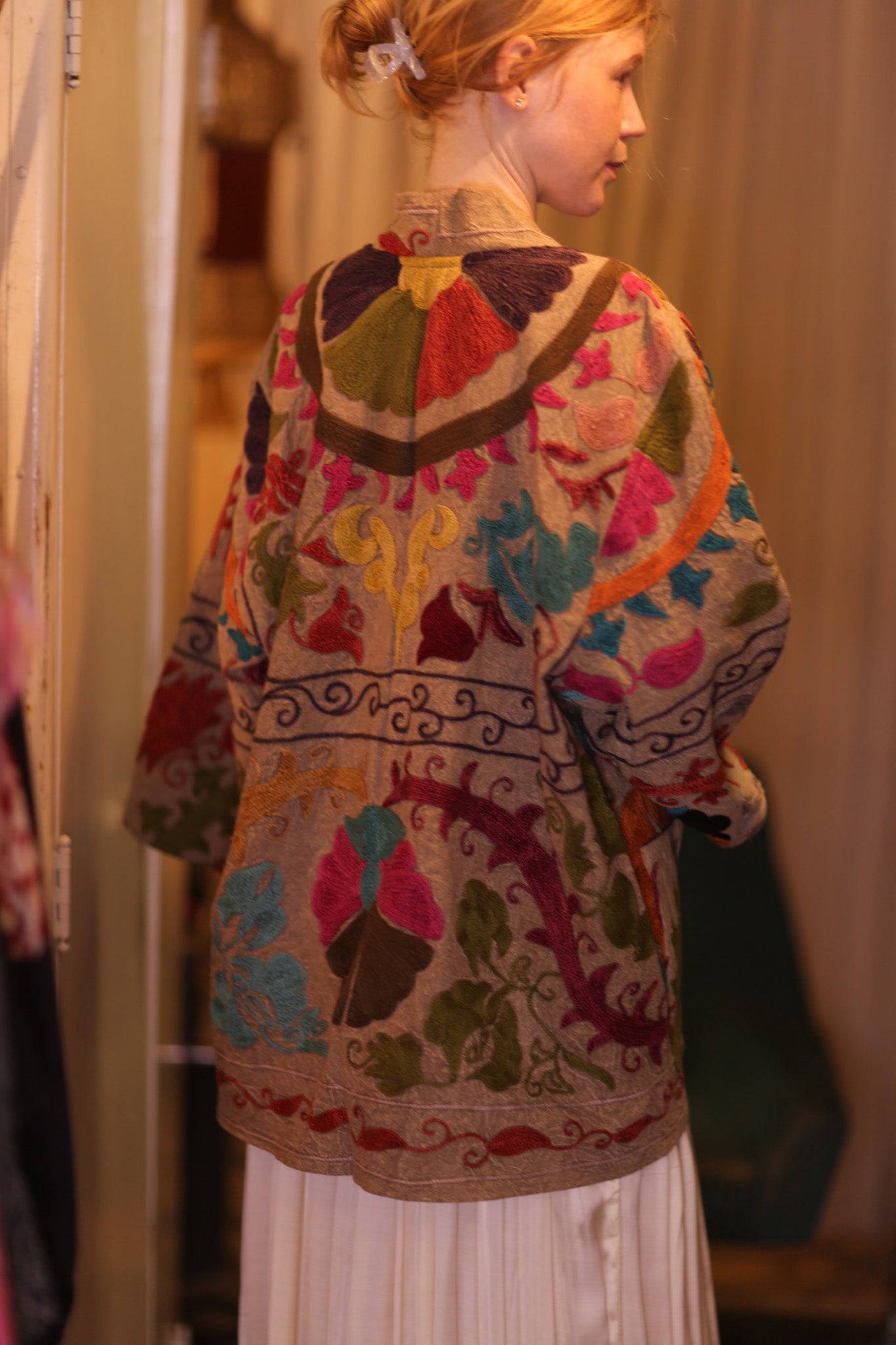 SUZANI EMBROIDERED SHORT KIMONO MONTY WADI - BANGKOK TAILOR CLOTHING STORE - HANDMADE CLOTHING