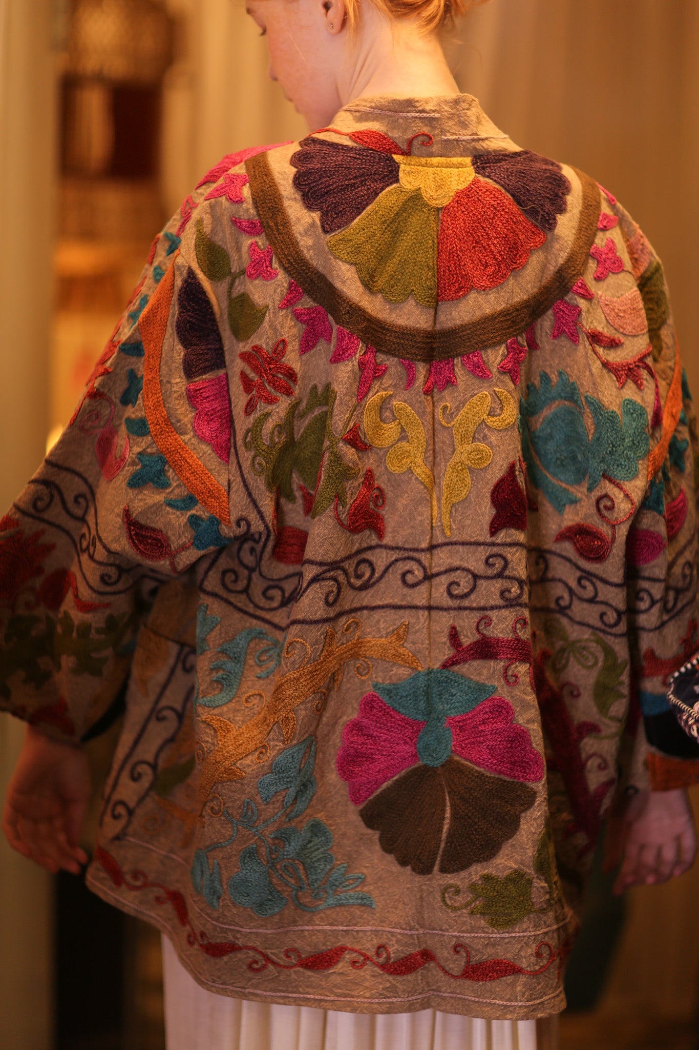 SUZANI EMBROIDERED SHORT KIMONO MONTY WADI - BANGKOK TAILOR CLOTHING STORE - HANDMADE CLOTHING