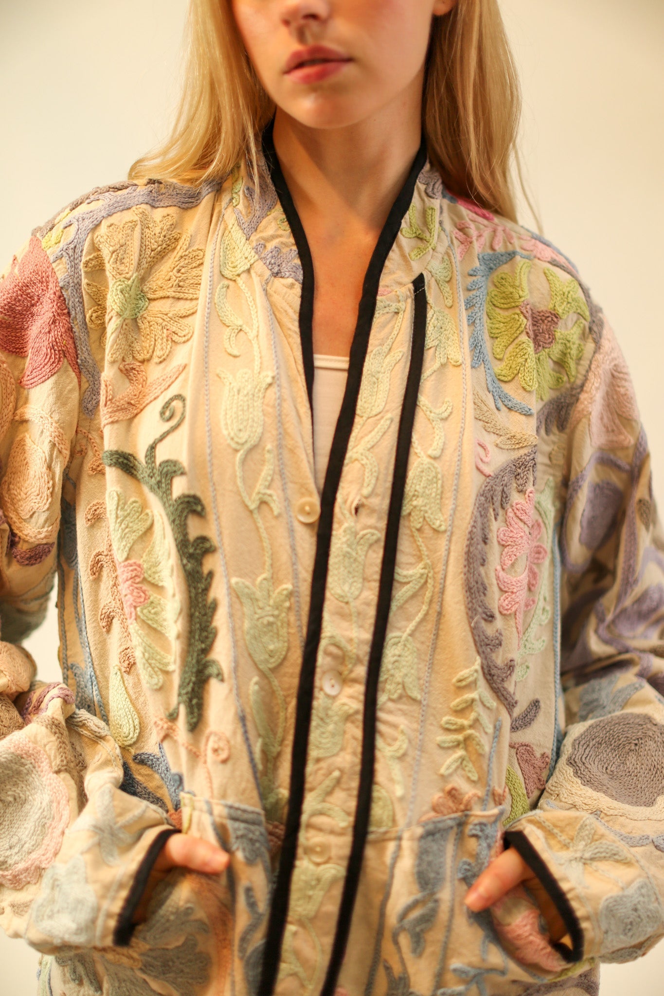 SUZANI JACKET LOLY - BANGKOK TAILOR CLOTHING STORE - HANDMADE CLOTHING