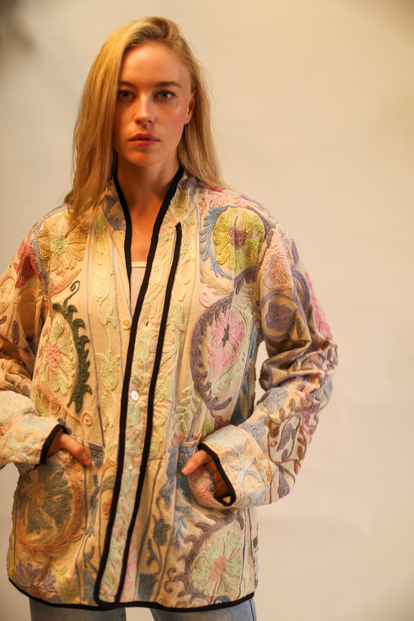 SUZANI JACKET LOLY - BANGKOK TAILOR CLOTHING STORE - HANDMADE CLOTHING