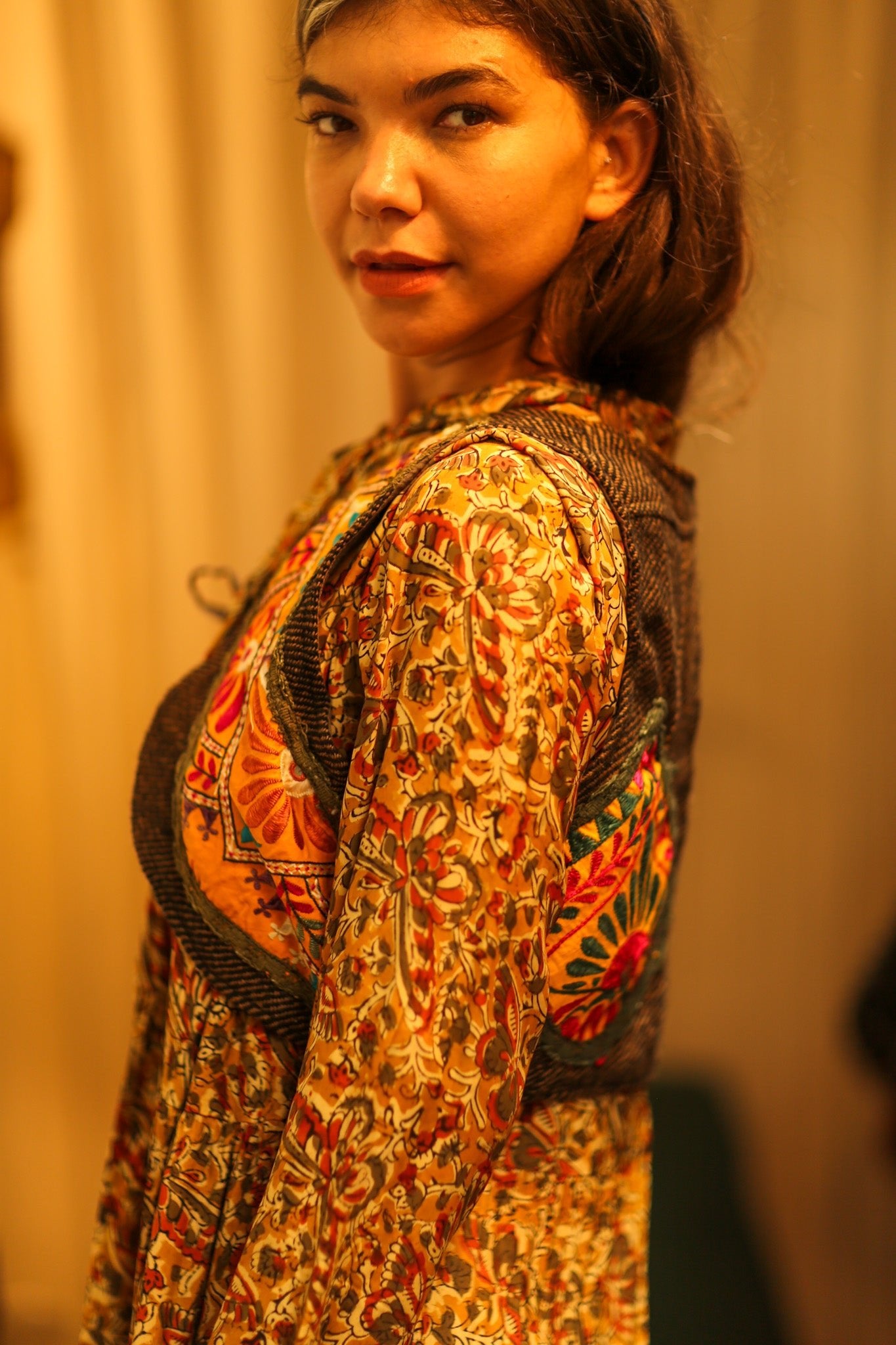 TENZIN HANDMADE EMBROIDERED GILET - BANGKOK TAILOR CLOTHING STORE - HANDMADE CLOTHING