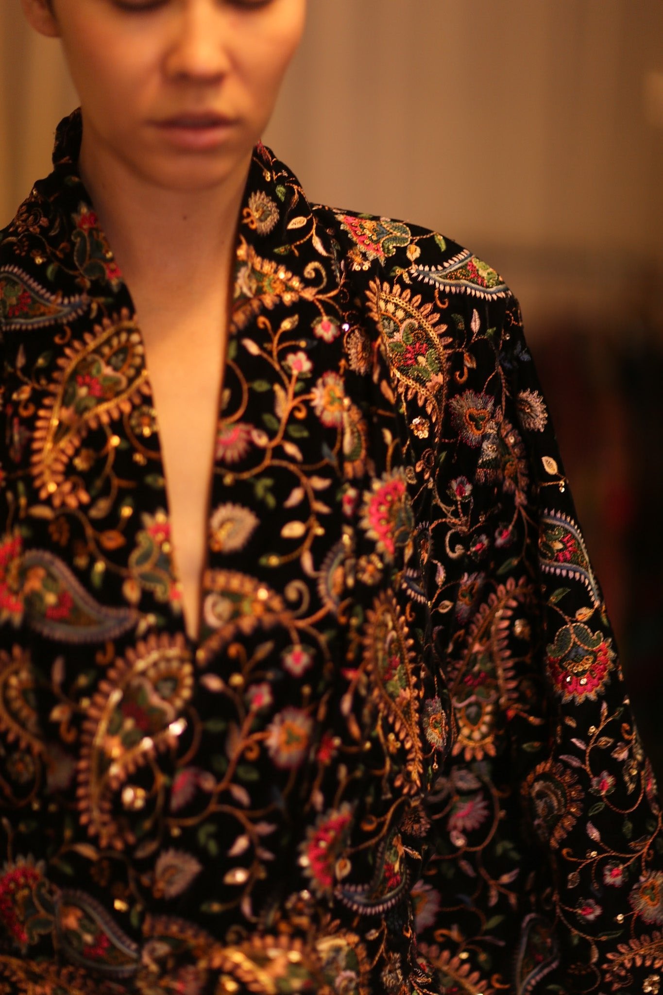VELVET EMBROIDERED KIMONO SANNY - BANGKOK TAILOR CLOTHING STORE - HANDMADE CLOTHING