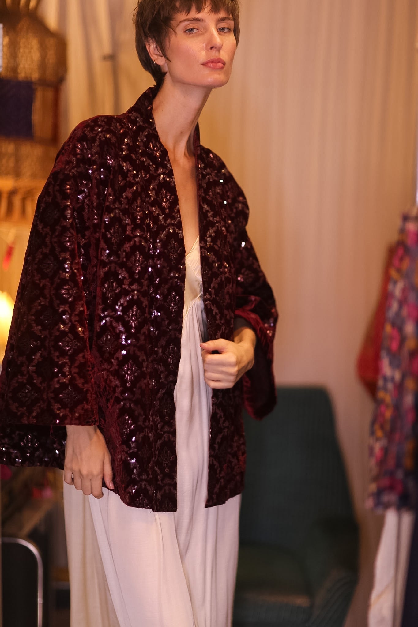 VELVET SHORT KIMONO CRIMSON - BANGKOK TAILOR CLOTHING STORE - HANDMADE CLOTHING