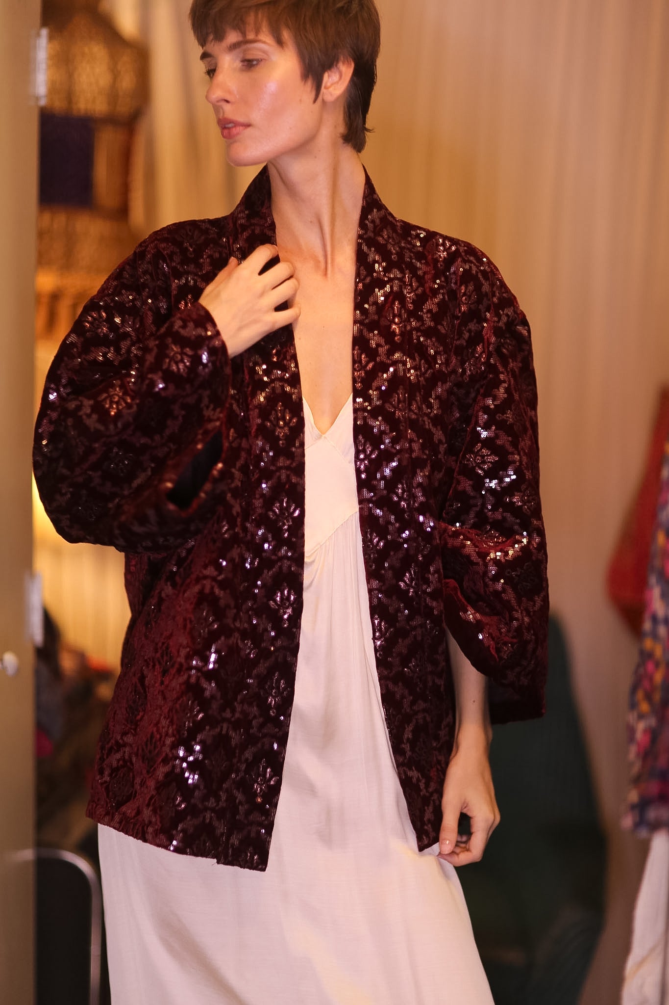 VELVET SHORT KIMONO CRIMSON - BANGKOK TAILOR CLOTHING STORE - HANDMADE CLOTHING
