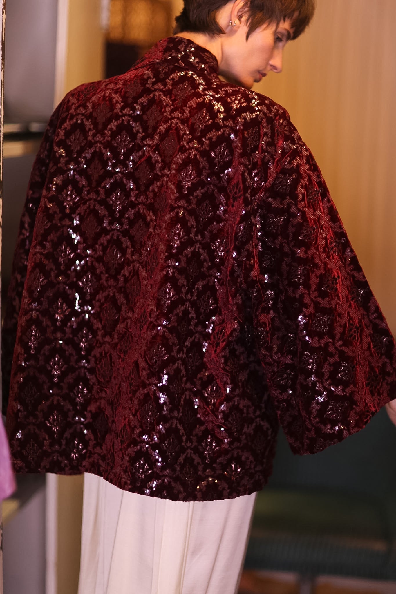 VELVET SHORT KIMONO CRIMSON - BANGKOK TAILOR CLOTHING STORE - HANDMADE CLOTHING