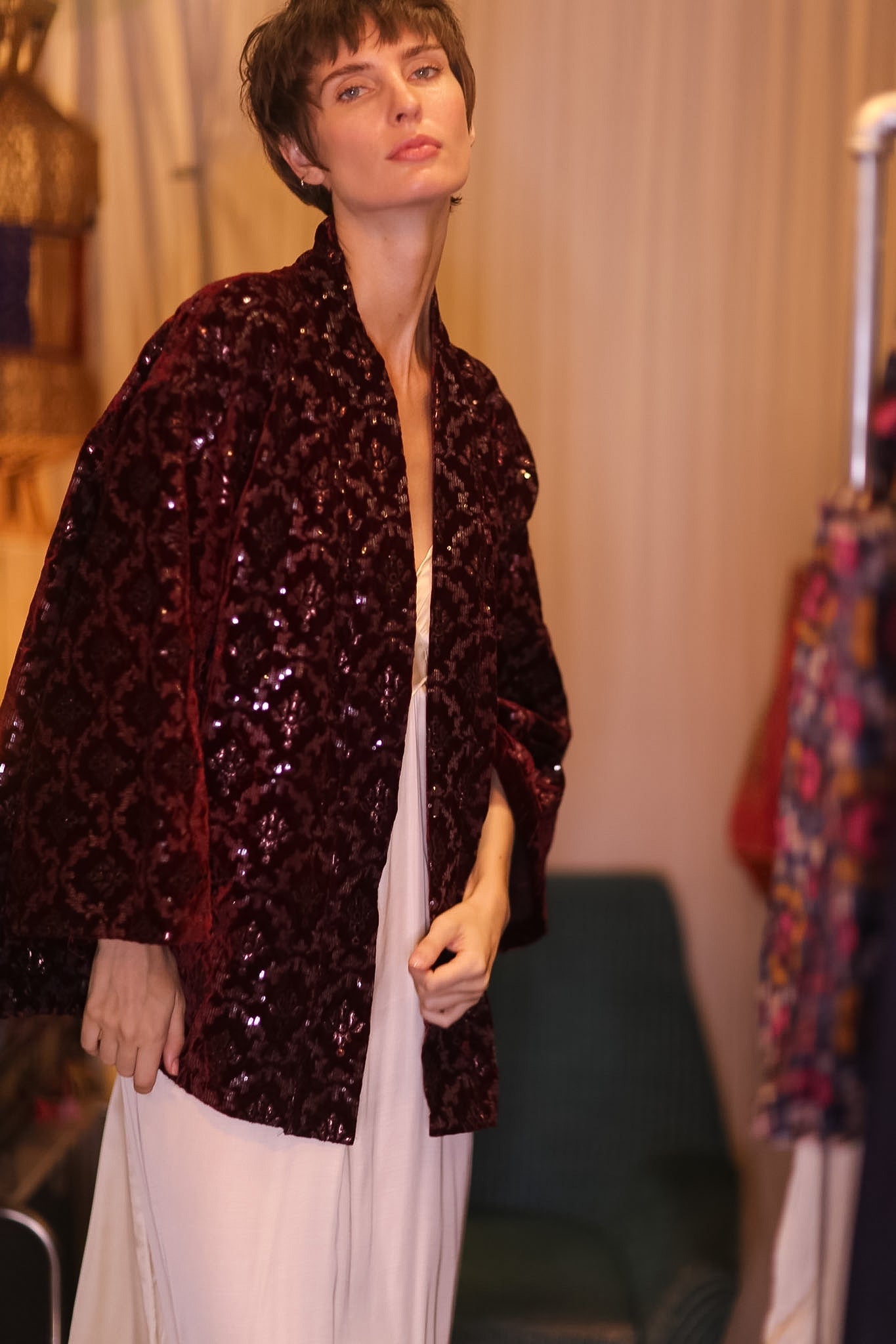 VELVET SHORT KIMONO CRIMSON - BANGKOK TAILOR CLOTHING STORE - HANDMADE CLOTHING