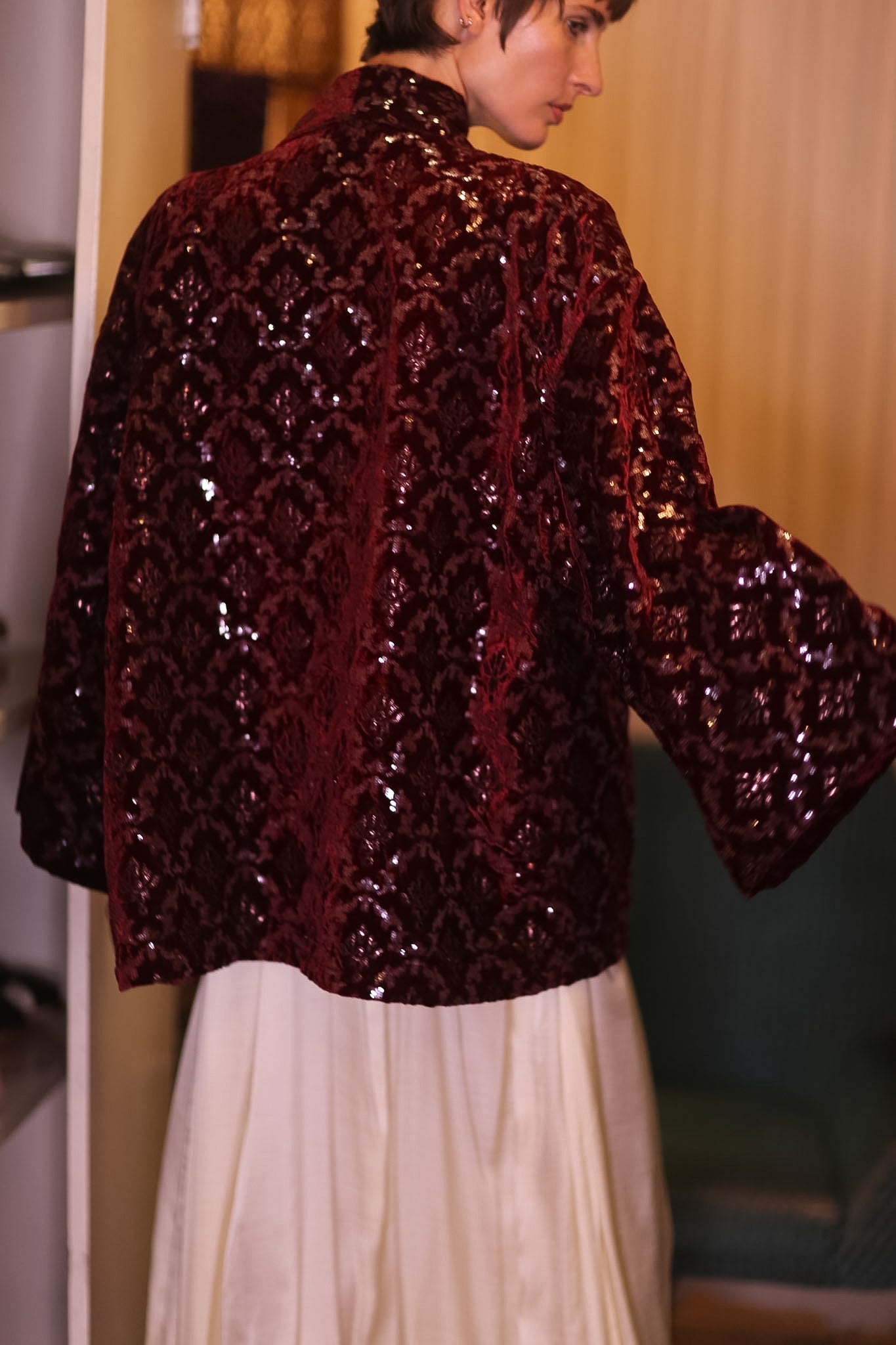 VELVET SHORT KIMONO CRIMSON - BANGKOK TAILOR CLOTHING STORE - HANDMADE CLOTHING