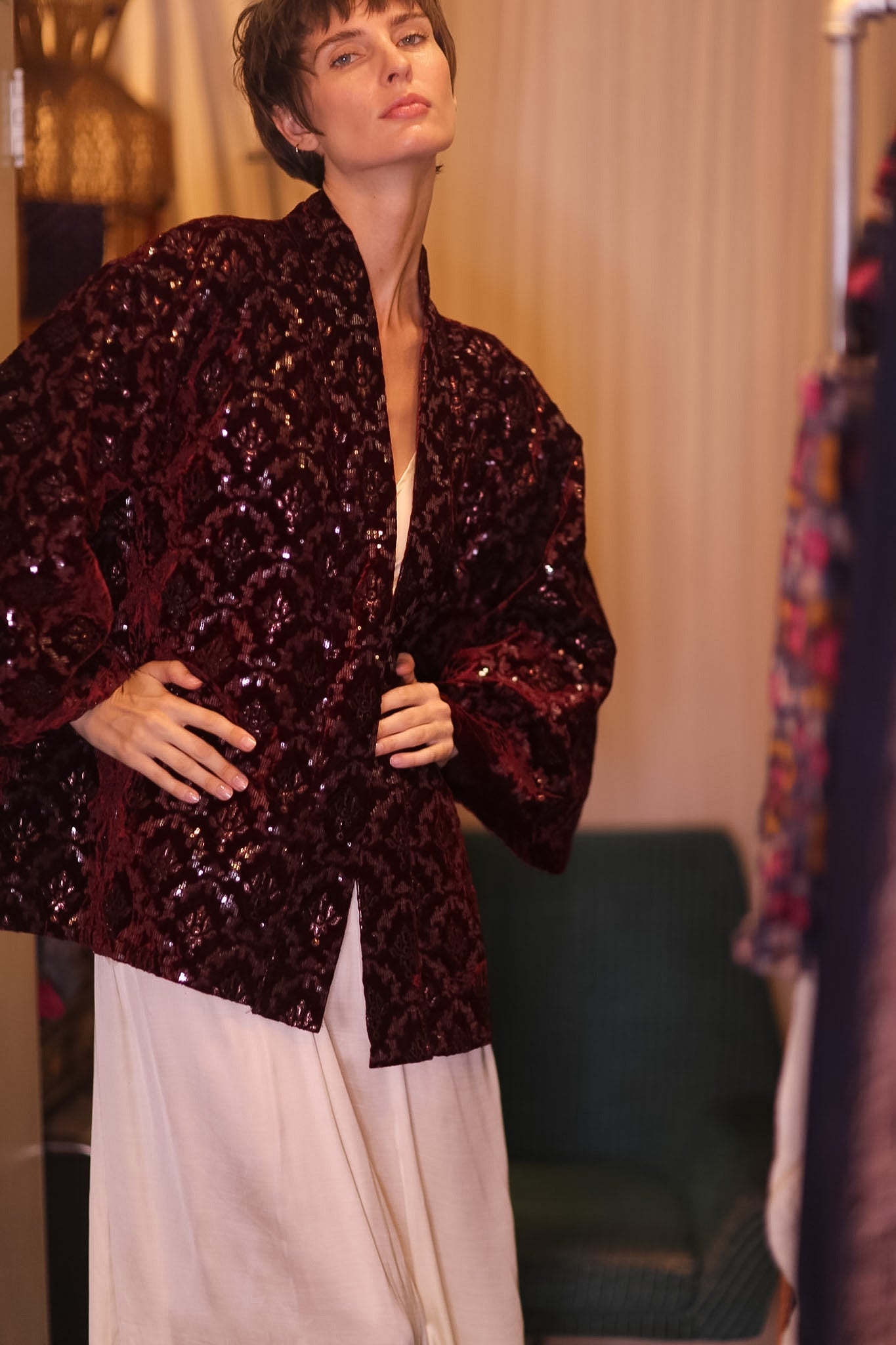 VELVET SHORT KIMONO CRIMSON - BANGKOK TAILOR CLOTHING STORE - HANDMADE CLOTHING