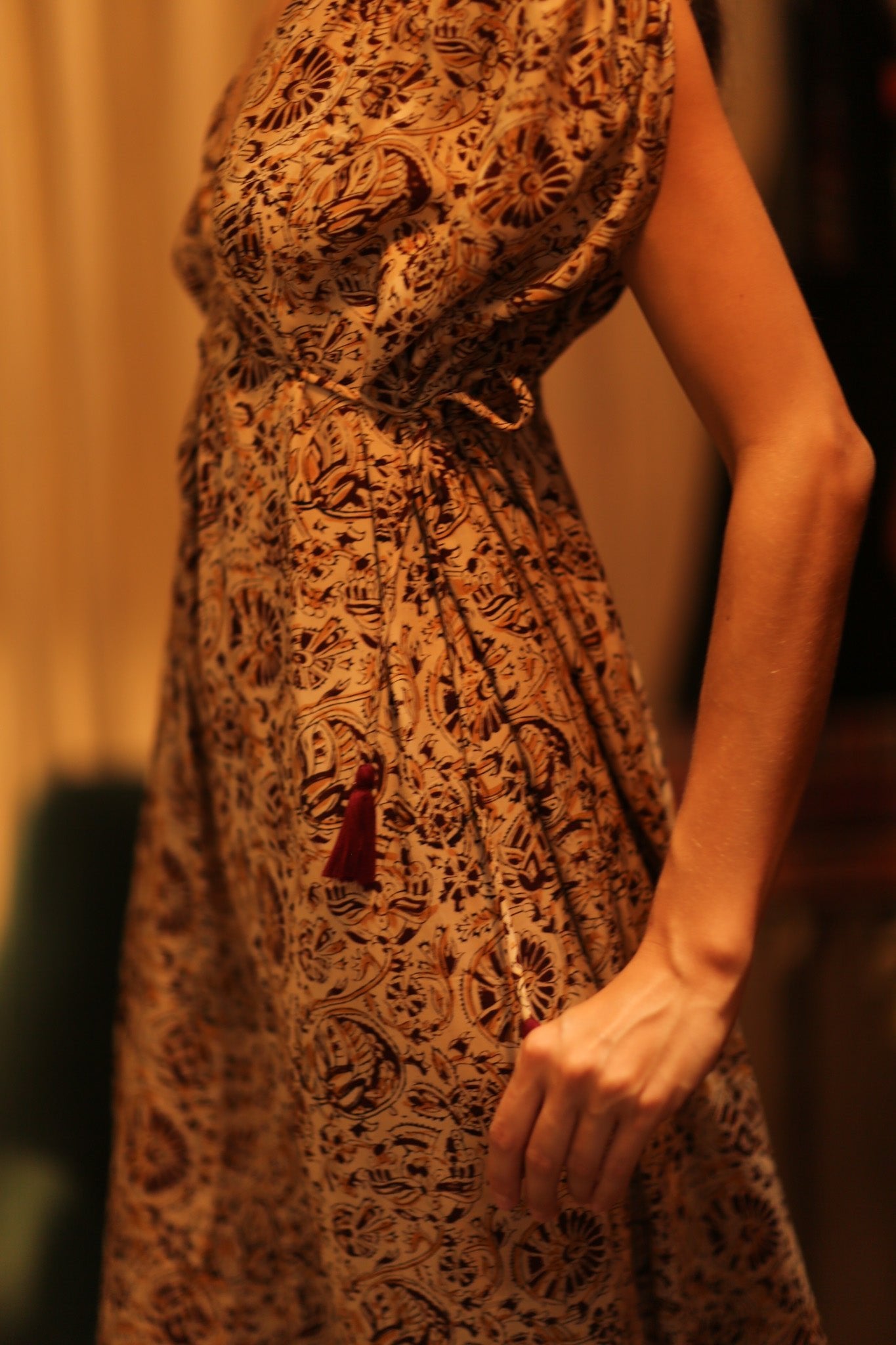VICTORIA SILK DRESS CIRCUS BEIGE - BANGKOK TAILOR CLOTHING STORE - HANDMADE CLOTHING