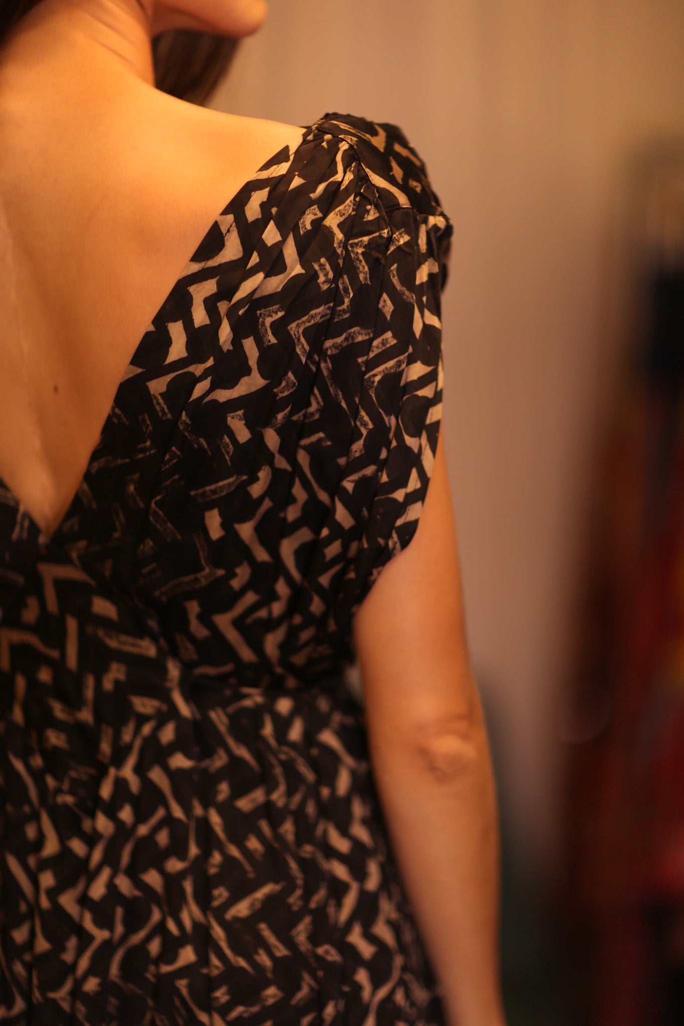 VICTORIA SILK DRESS LAILA - BANGKOK TAILOR CLOTHING STORE - HANDMADE CLOTHING
