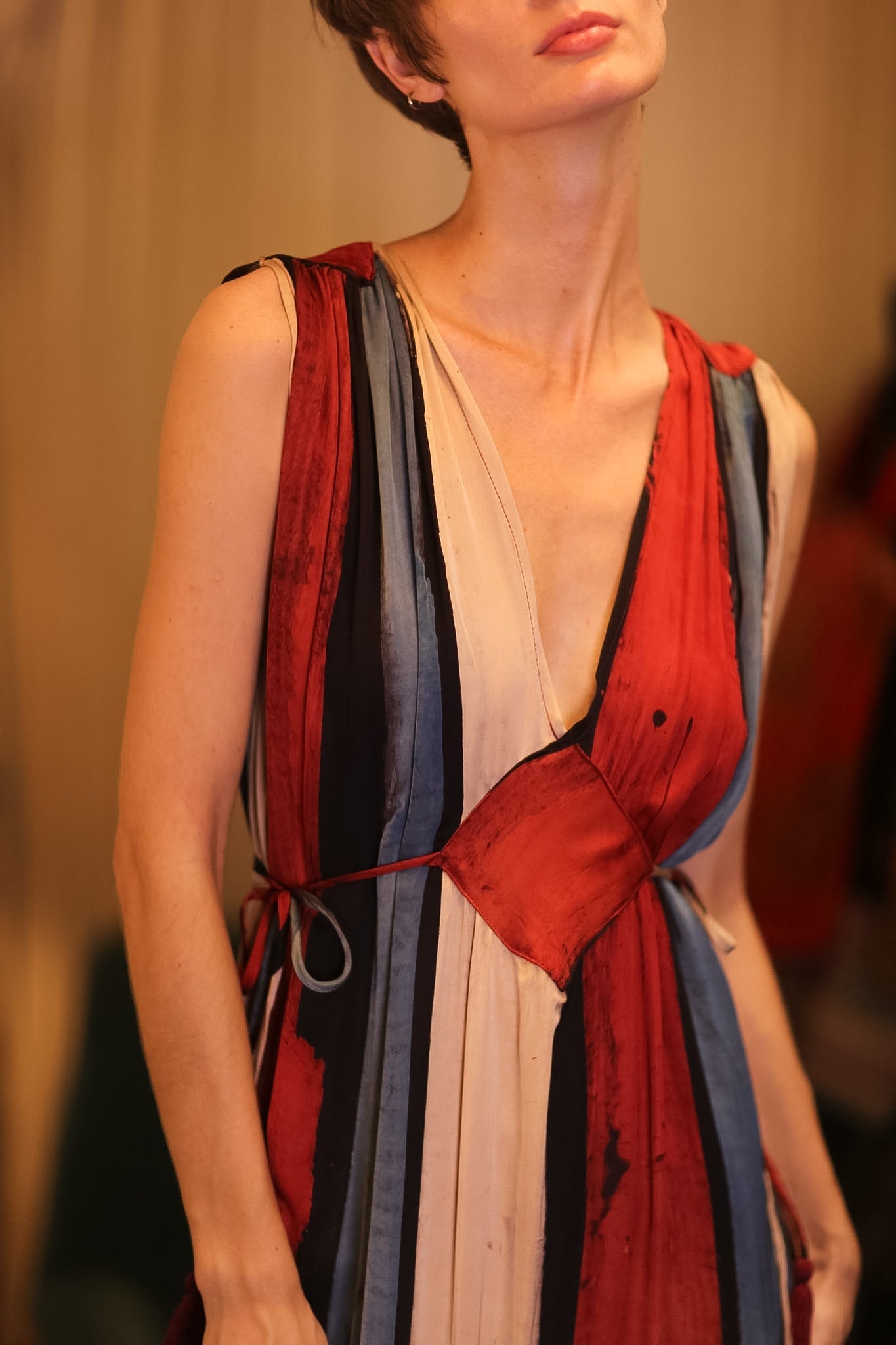 VICTORIA SILK DRESS STRATA - BANGKOK TAILOR CLOTHING STORE - HANDMADE CLOTHING