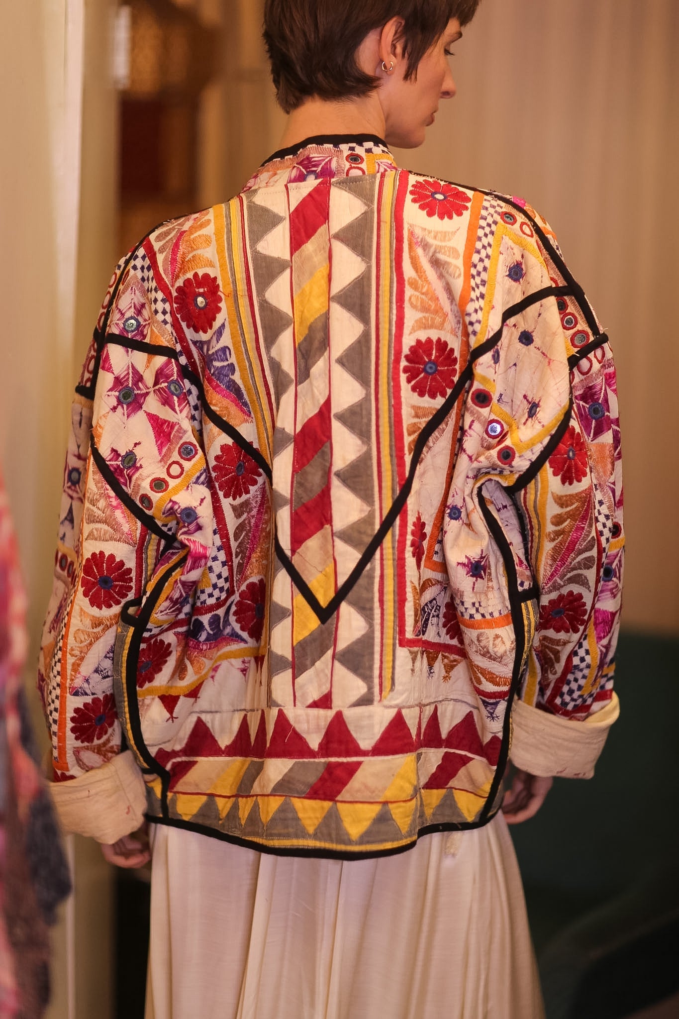 VINTAGE ANTIQUE JACEKT KELINDA - BANGKOK TAILOR CLOTHING STORE - HANDMADE CLOTHING