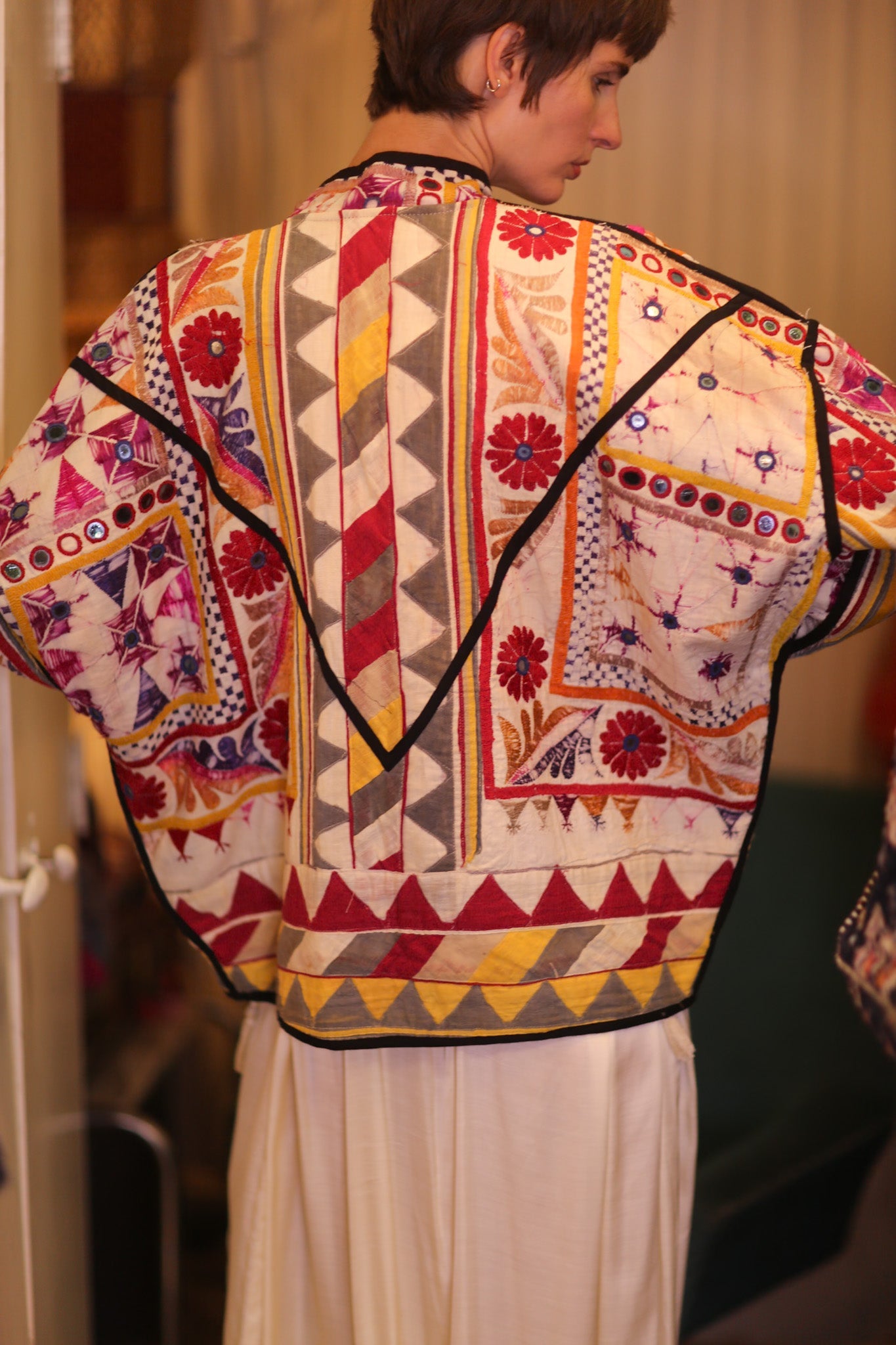 VINTAGE ANTIQUE JACEKT KELINDA - BANGKOK TAILOR CLOTHING STORE - HANDMADE CLOTHING