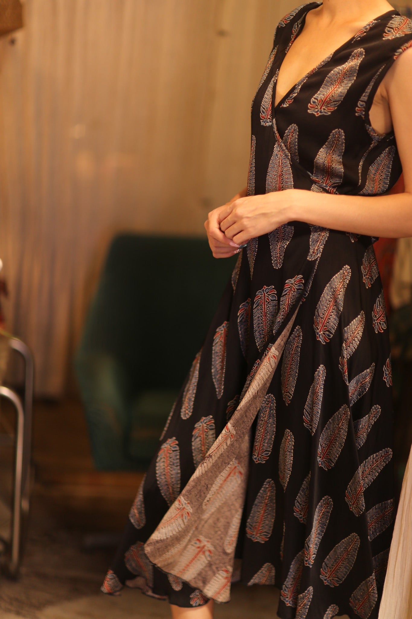 WARP SILK DRESS GABRIELE BALI - BANGKOK TAILOR CLOTHING STORE - HANDMADE CLOTHING